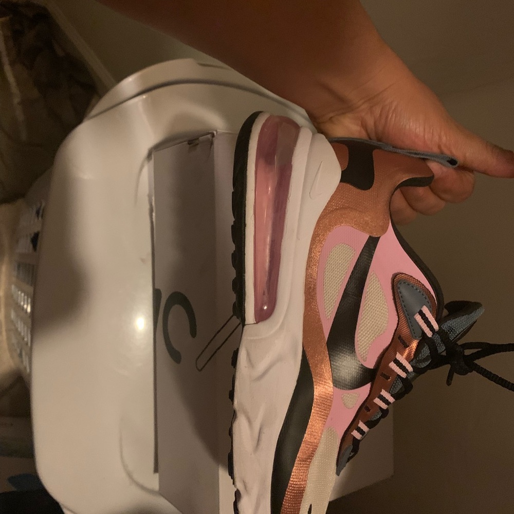 Nike Shoes View 6